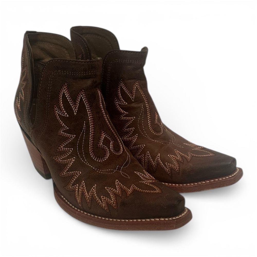 Ariat Women’s Size 6.5 Dixon Weathered Ankle Western Bootie Cut Out Side Panels - Picture 4 of 11
